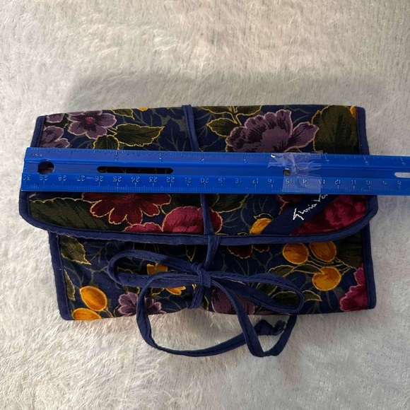 Vintage Gloria Vanderbilt Hand Purse Clutch Buttons Shut, Zipper,Floral - Picture 5 of 6